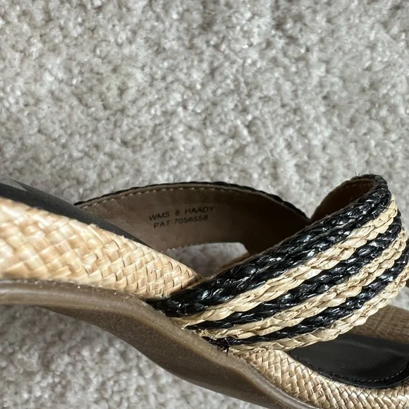 NEW Dolce Vita Woven Black and Tan Sandal - Picture 8 of 8